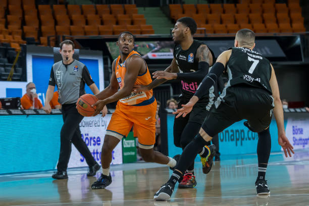 孔帕尼的言 孔帕尼的言