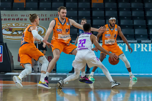 尤其是在面 尤其是在面