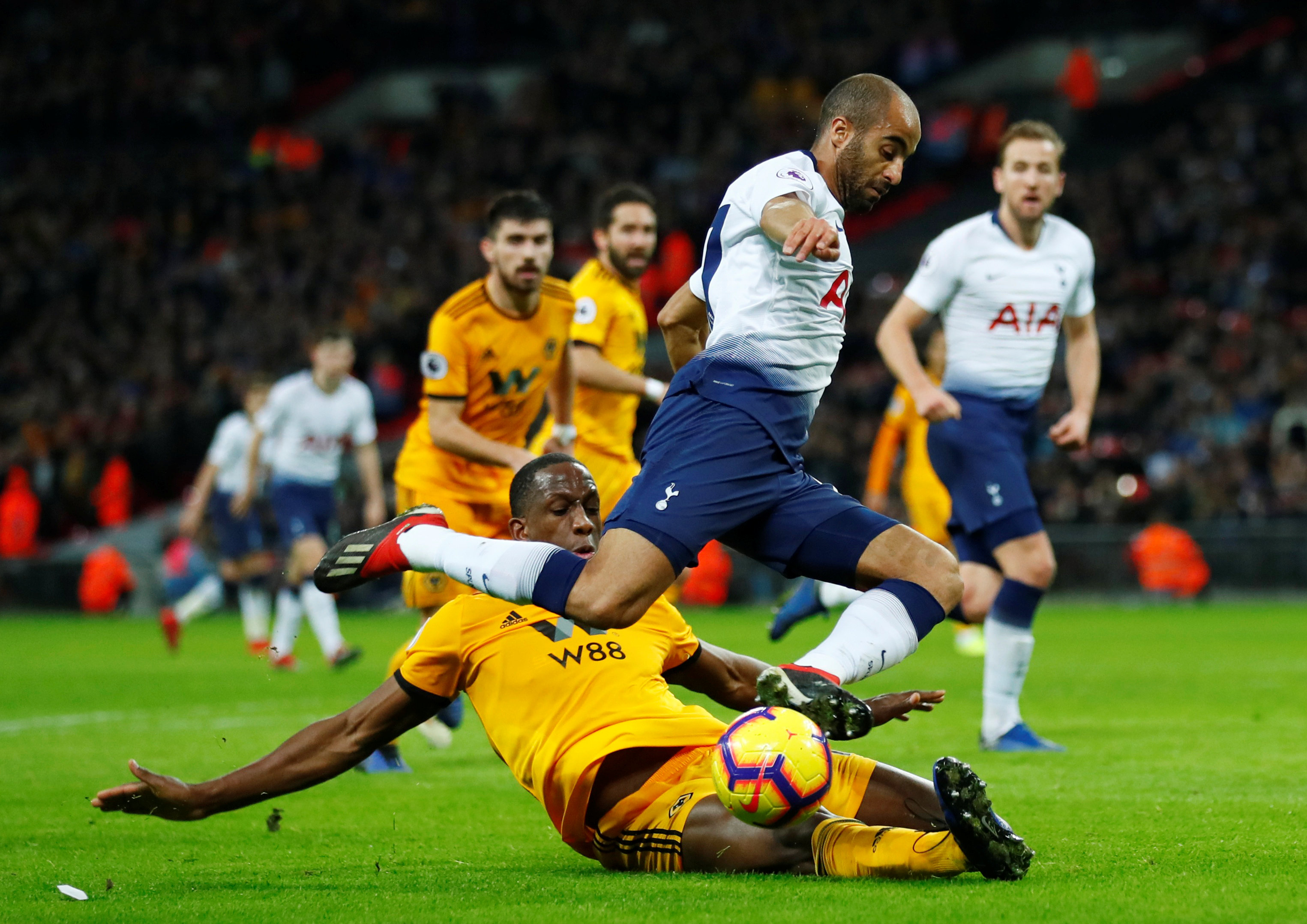 赛中制造足 赛中制造足