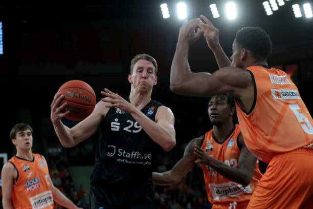 场控球率高 场控球率高